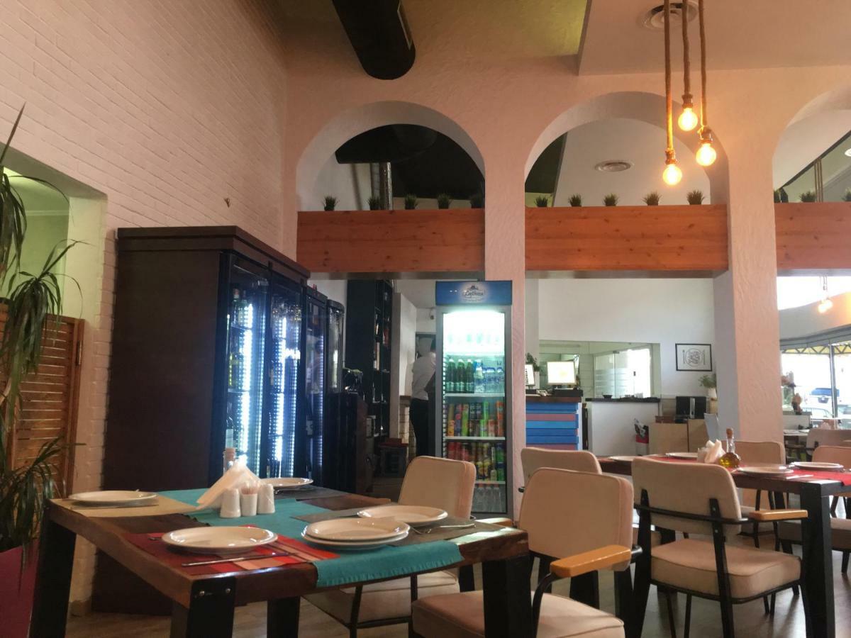 סרנדה Luxury Holiday In Royal Apartment For King And Queen מראה חיצוני תמונה
